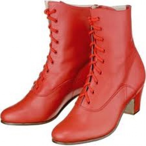 Красные осенние ботинки